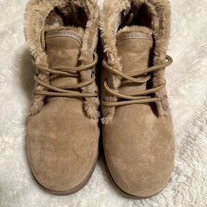 SO Tan Ankle Boots with Faux Fur Lining